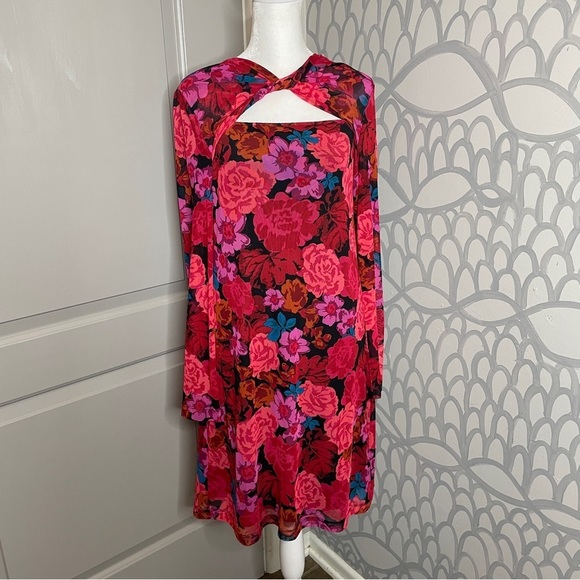 The Get Size L Dress Long Sleeve Roses Black Red Cut Out Sheer Body-con Pencil. - Picture 4 of 9